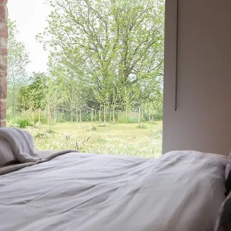 בית נופש Bramble Barn - Eden Valley & Lake District פנרית'